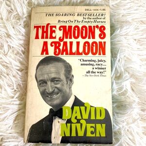 THE MOON’S A BALLOON DAVID NIVEN  Vintage Hollywood Memoir PB EUC